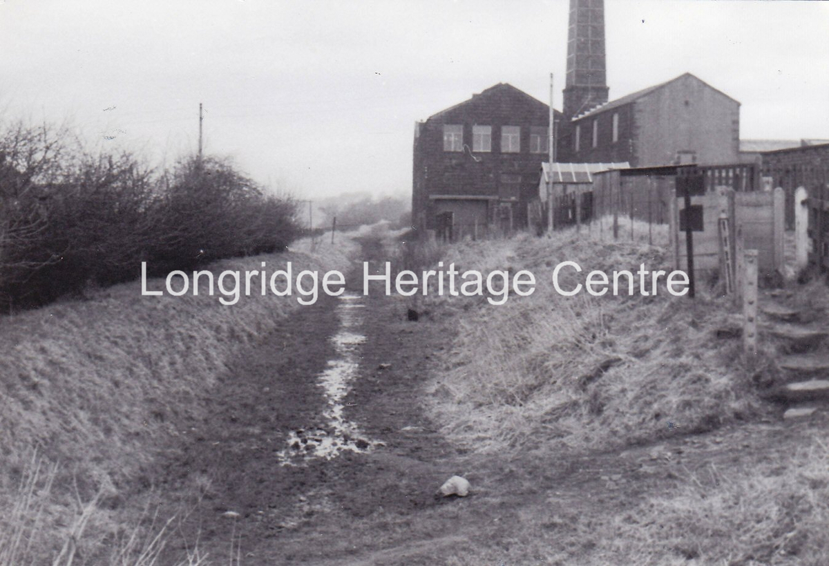 352D - Railway - Looking up line to Victoria Mill - 1966